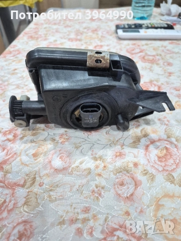 Десен халоген HELLA за Мерцедес С клас W203 преди фейс , снимка 2 - Части - 52545102