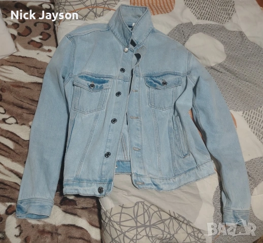 Чисто ново дънково яке