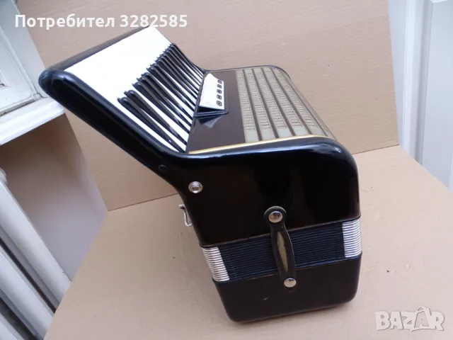 Акордеон Велтмайстер 60 баса, снимка 9 - Акордеони - 49810873
