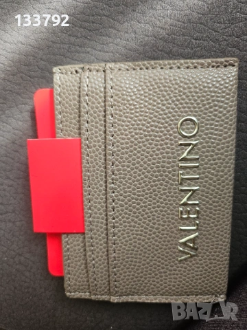 Оригинален визитник на Valentino 