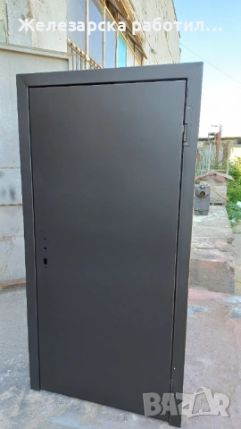 Блиндирани врати, снимка 4 - Входни врати - 53908963