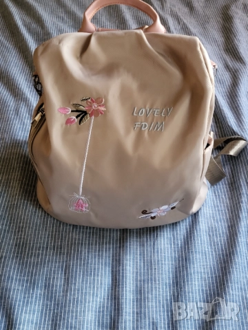 Дамски чанти и ранички, снимка 15 - Раници - 52834103