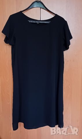 Черна рокля с къдри на ръкавите, снимка 2 - Рокли - 45591853