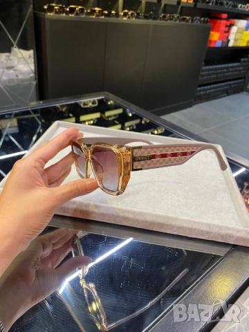 очила с черен обикновен калъф и ув защита gucci 