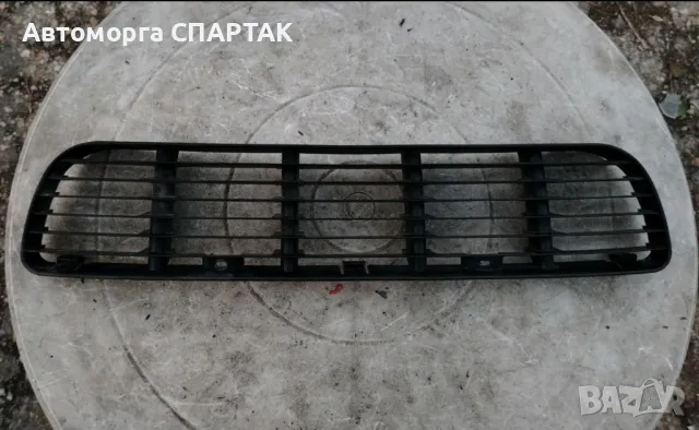 предна решетка за Opel Zafira , снимка 1 - Части - 48153136