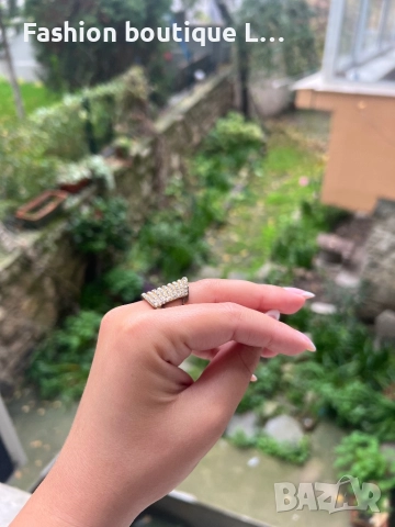 Голям златист пръстен с блестящи камъчета ❤️, снимка 4 - Пръстени - 52377897