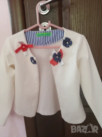 Детско бяло сако, снимка 4 - Детски якета и елеци - 50557098