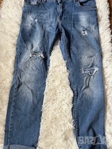 Дамски дънки с накъсан ефект, снимка 2 - Дънки - 53213399