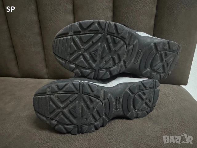 Високи маратонки Адидас, номер 31, снимка 3 - Детски боти и ботуши - 51196276