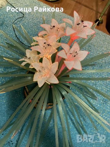Светещо декоративно цвете в саксия, снимка 3 - Изкуствени цветя - 45270247