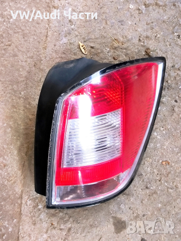 Десен стоп за Опел Астра Х Opel Astra H комби 13223674, снимка 2 - Части - 53759619