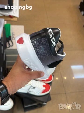 Дамски сникърси Love Moschino JA15244  259 лв., снимка 5 - Кецове - 51063473