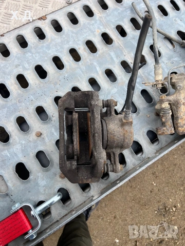 Преден десен спирачен апрат Мерцедес w203 Ц-класа 270cdi 170кс , снимка 2 - Части - 54060015