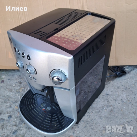 Кафемашина Delonghi Magnifica , снимка 3 - Кафемашини - 54245292