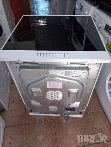 Свободно стояща печка с керамичен плот Gram с две години гаранция!, снимка 2 - Печки, фурни - 52531472