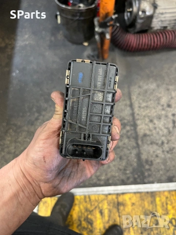 Актуатор за турбо от Mercedes OM642, снимка 2 - Части - 53923579