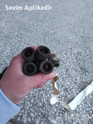 Два модела секретни болтове за BMW , снимка 4 - Аксесоари и консумативи - 53839711