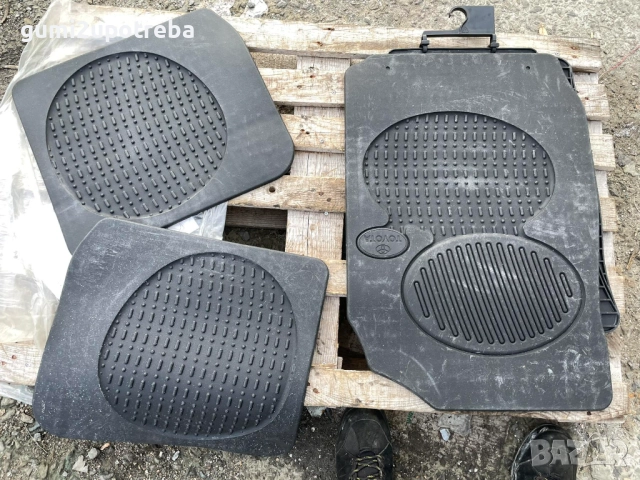 Гумени Стелки Toyota Corolla pz414-e0352-rj Оригинал