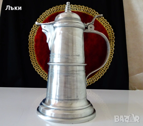 Кана от калай,калаена кана с капак,средновековен дизайн. 