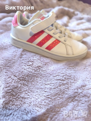 Детски маратонки Adidas, снимка 2 - Детски маратонки - 53095659