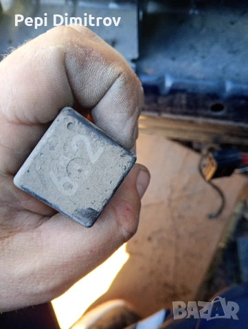 Реле за горивна помпа Audi A2 8Z 8Z0906383, снимка 4 - Части - 53111975