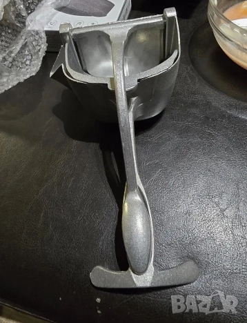   Ръчна преса за лимон и цитрусови плодове  