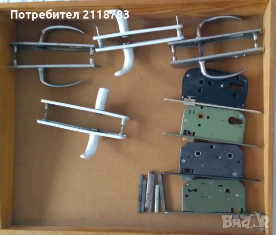 Продавам брави и дръжки за врати 