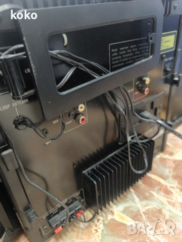 Ретро касетофон Sharp CD X9 boombox, снимка 7 - Радиокасетофони, транзистори - 53260798