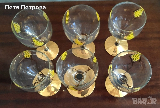 Красиви стъклени чаши на столче, снимка 5 - Чаши - 51476642