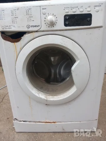 Продавам на части пералня Indesit IWSNE61253