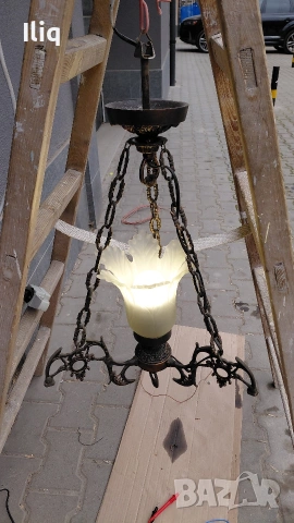 един брой полилей. за таван. 