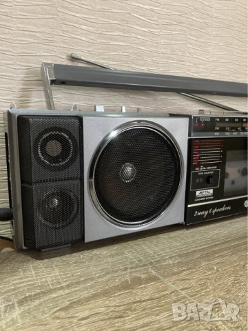 HITACHI TRK-6701W VINTAGE RETRO BOOMBOX радио касетофон, снимка 6 - Радиокасетофони, транзистори - 53389137