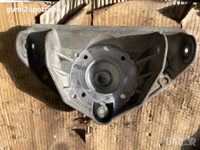 Опора Основа Макферсон Горна 7l0412319 Porsche Cayenne S 4.5 2005г 9PA, снимка 2 - Части - 52283845