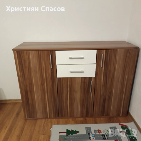 Шкаф-скрин в отлично състояние, снимка 2 - Шкафове - 53025998