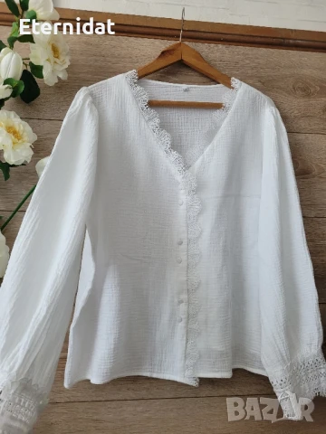 Бяла блуза памучна материя с дантела 