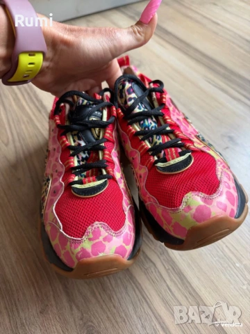 Оригинални шикозни маратонки Skechers Limited Edition! 39 н, снимка 6 - Дамски ежедневни обувки - 52344509