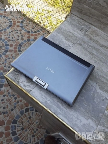 Лаптоп ASUS F5Z-AP142D-за части 