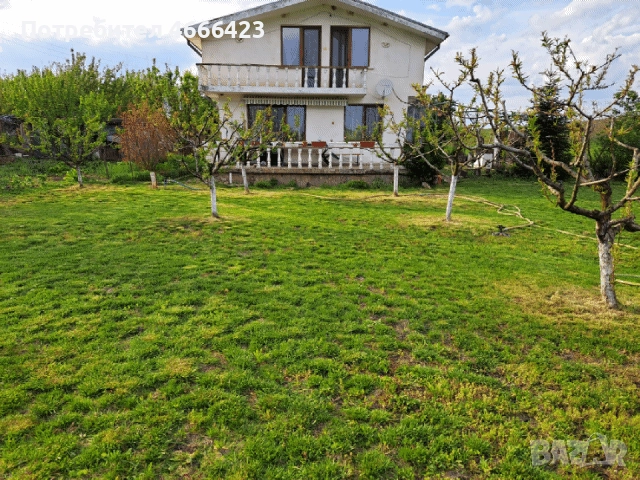 Собственик продава двуетажна масивна къща с три самостоятелни парцела и разработен бизнес , снимка 12 - Къщи - 52621406