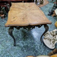Чудесна много стара антикварна холандска маса от бронз с дървен плот , снимка 2 - Антикварни и старинни предмети - 45821193