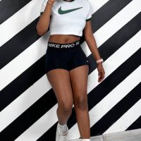 Nike Women's Cropped, Дамска тениска T-Shirt , снимка 5 - Тениски - 44428732