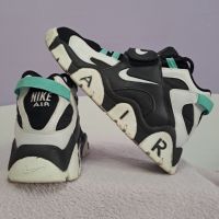 Nike обувки , снимка 4 - Дамски ежедневни обувки - 45225497