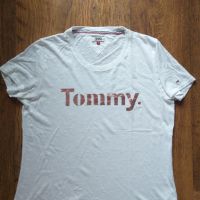 Tommy Hilfiger - страхотна дамска тениска КАТО НОВА Л, снимка 5 - Тениски - 45529298