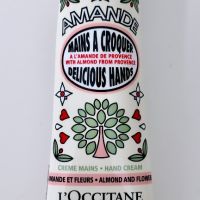 Крем за ръце с аромат на бадем и цветя, L’occitane Limited Edition 10 ml, снимка 1 - Козметика за тяло - 45471621