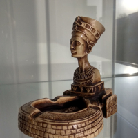 Египетски сувенир , пепелник с Нефертити , снимка 7 - Декорация за дома - 44993520