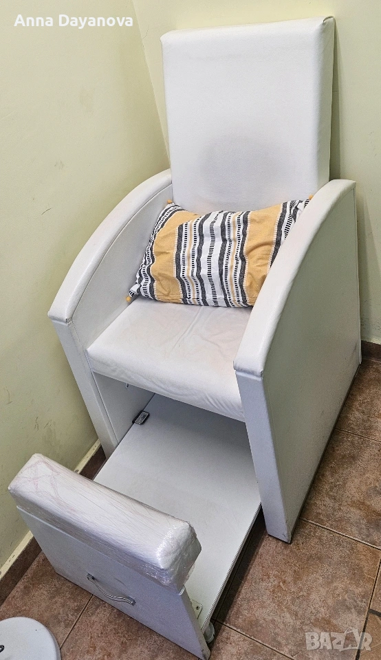 Стол за педикюр, снимка 1