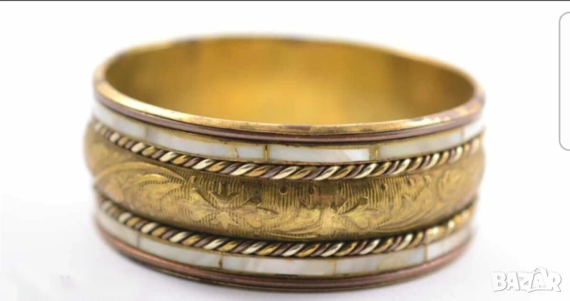 Старинна гривна бронз и седеф красота за вашета ръка , снимка 1