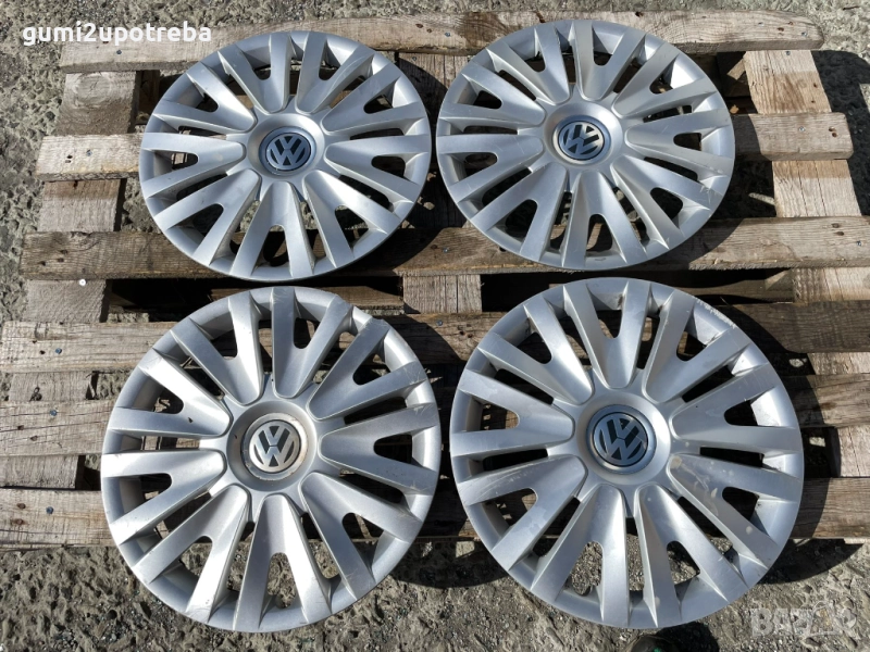 15 цола Тасове за Volkswagen Golf 5K0601147F Оригинал, снимка 1