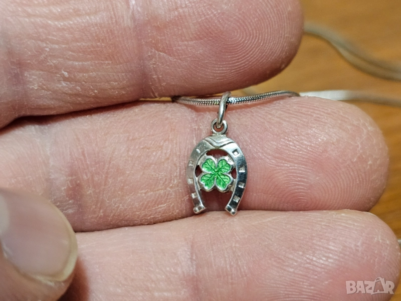 Подкова четирилистна детелина  и сребърно синджирче носи щастие и късмет на притежателят им, снимка 1