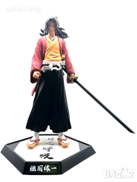 Аниме фигурка на Yoriichi Tsugikuni от Demon Slayer - Манга, снимка 1