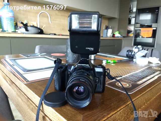 Фотоапарат Olympus OM101 Power Focus със zoom обектив Olympus AF 35-70mm1:3.5-4.5, снимка 1 - Фотоапарати - 39175254